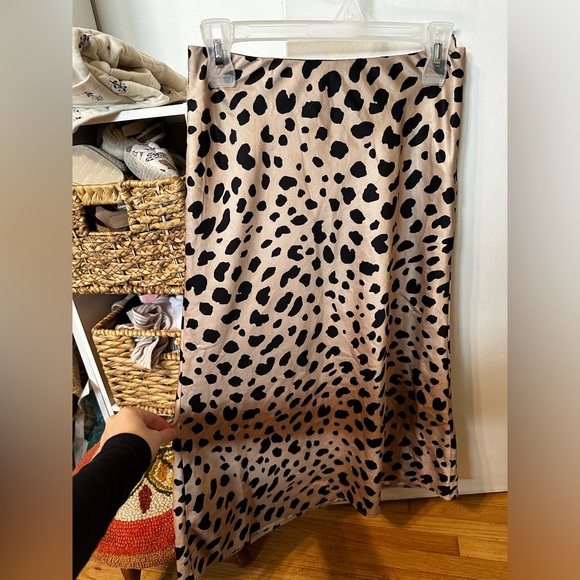 e.ssue Dresses & Skirts - e.ssue Satin Patterned Midi Skirt